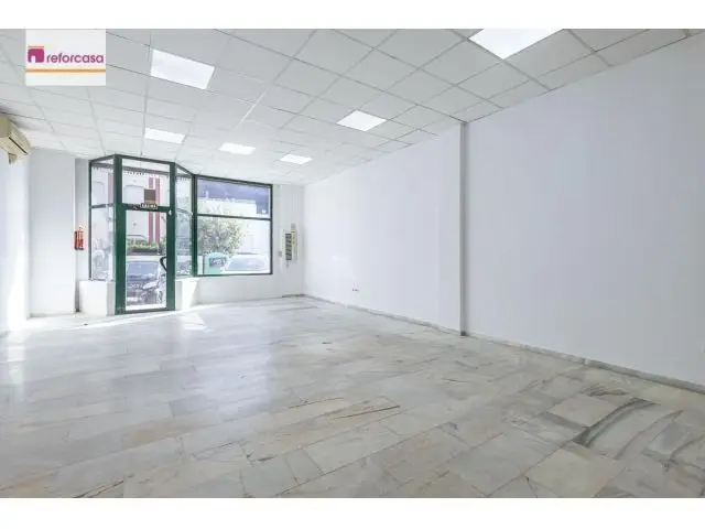 Nave Industrial 210m² Tres Plantas Aire Acondicionado Juncaril