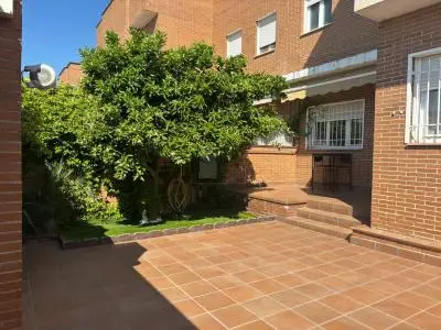 Chalet/casa adosado en venta en Parla, Madrid