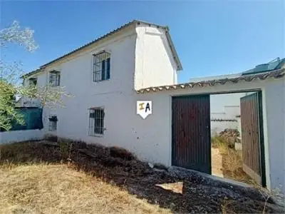 Cortijo en Cabra con Vistas Espectaculares