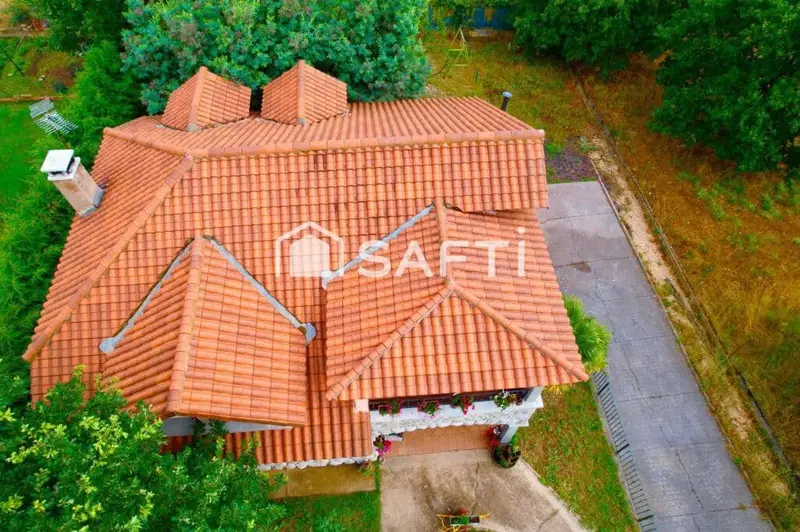 Chalet en Venta Sariegos Leon 4 Dormitorios 2 Baños Garaje