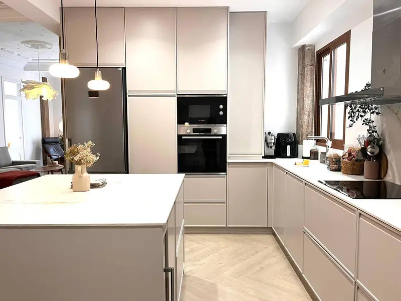 Apartamento en Alquiler Cabanyal Valencia 4 Dormitorios 2 Baños