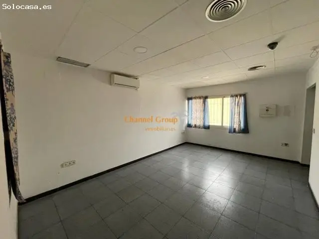 Se Alquilan Oficinas 220m2 Poligono de Carrus
