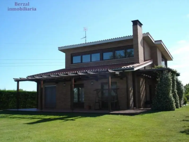 venta Chalet en Villamediana de Iregua, Rioja (La) (47504061103.100500)- Globaliza