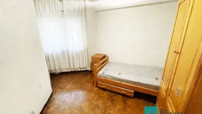 Piso en venta Cuatro Caminos Santander: 3 dormitorios, luminoso, ideal inversores