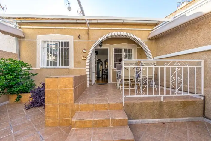 Bungalow en Torrevieja 2 Dormitorios Reformado Cerca Playa