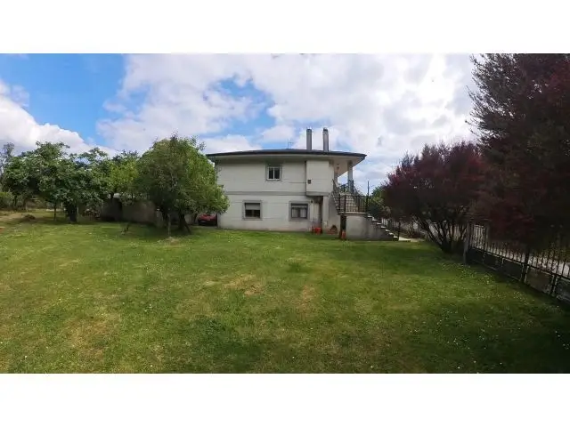 Chalet en Cerceda con 7 dormitorios y 4 baños
