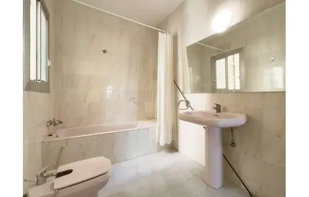 Habitaciones Amuebladas en Barcelona con Balcón
