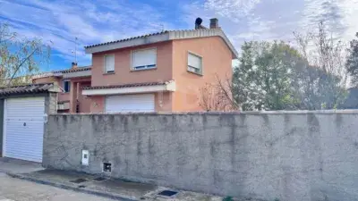 Chalet Independiente con Piscina en Vinaros