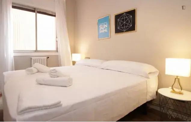 Apartamento 3 Dormitorios Barcelona Estudiantes