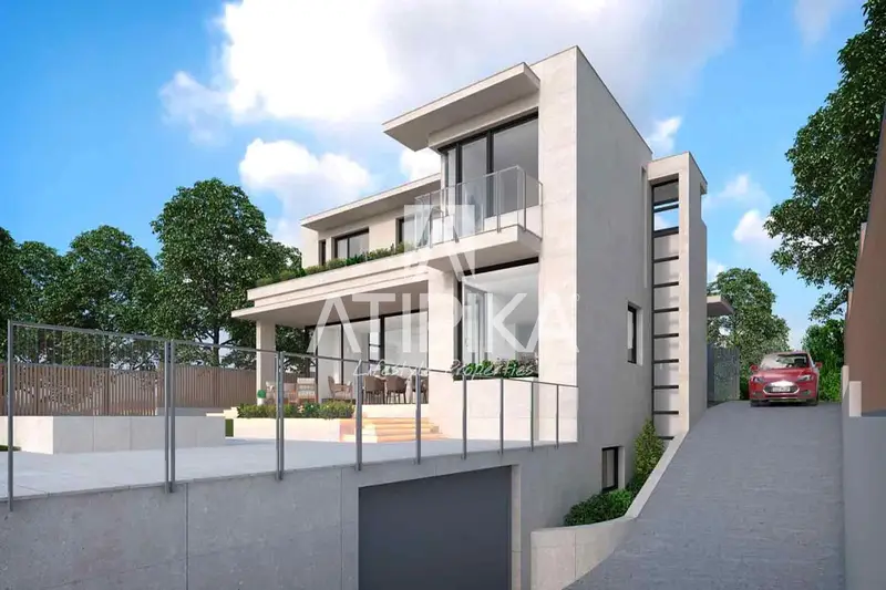 Chalet en Venta en Sitges con Piscina y 4 Habitaciones