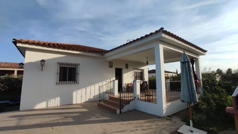 Casa Rural Amueblada en El Carpio con Piscina