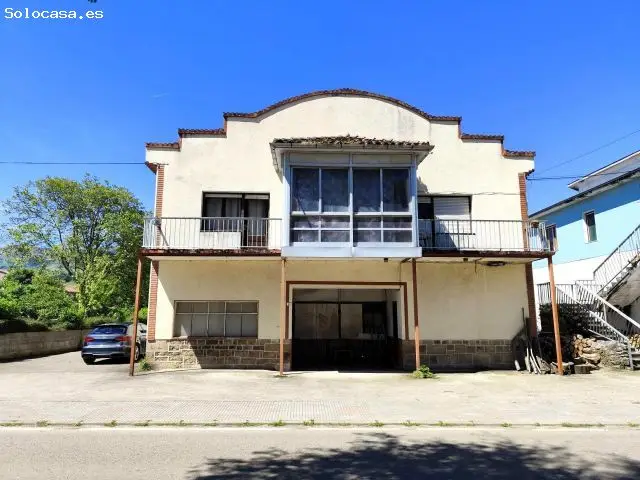 Nave Industrial con Vivienda en Vega de Villafufre