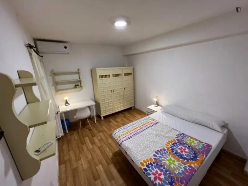 Habitacion Doble en Piso de 6 Habitaciones