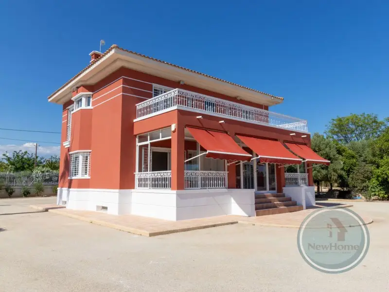 Venta Chalet de 7 habitaciones en Algoda-Matola - Ref: XAL_1300