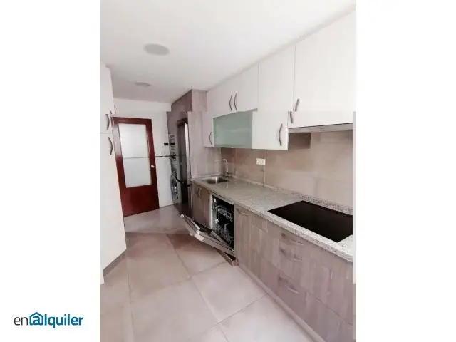 Alquiler Piso 4 Dormitorios 2 Baños Garaje Ascensor Oeste