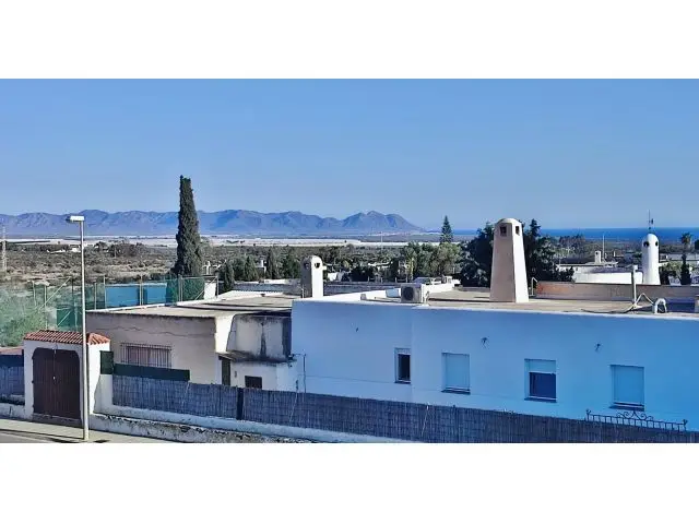 Chalet con 2 Viviendas Independientes en Retamar