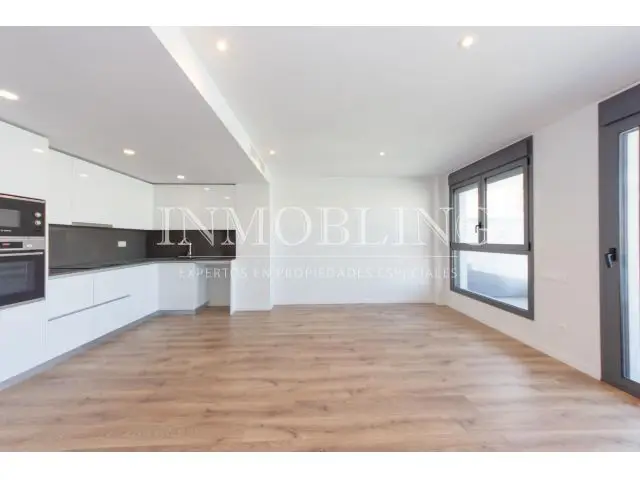 Piso 4 habitaciones Mataro nuevo con parking y piscina