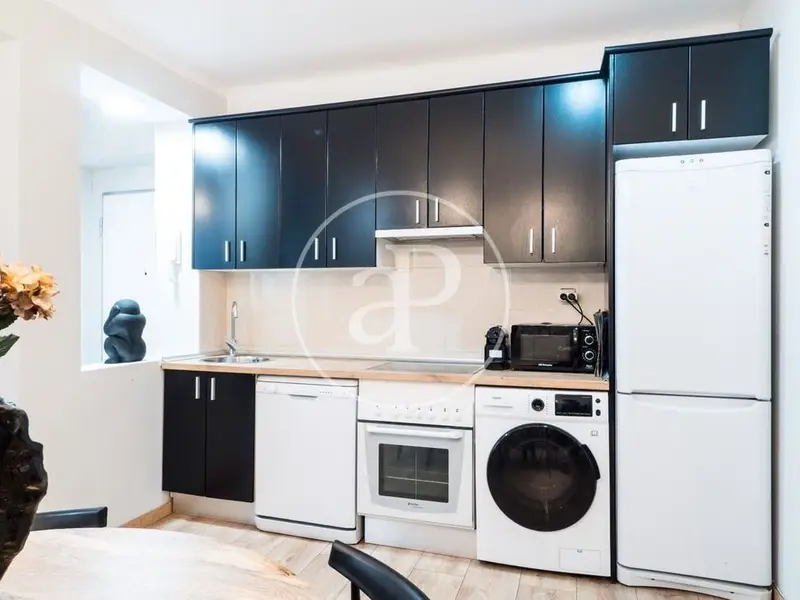 Apartamento Amueblado en Huertas Cortes Madrid Cerca Atocha Alquiler Temporal