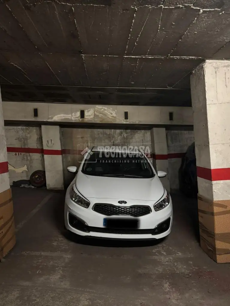 Plaza de Garaje en Venta Terrassa Centro Amplia y comoda