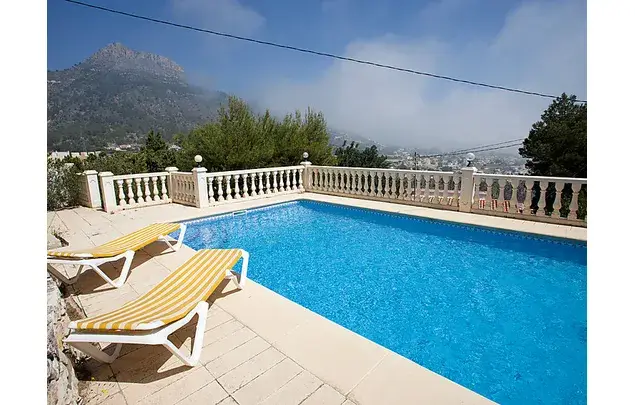 Alquiler Chalet 2 Dormitorios Calpe 800m2 Piscina Privada