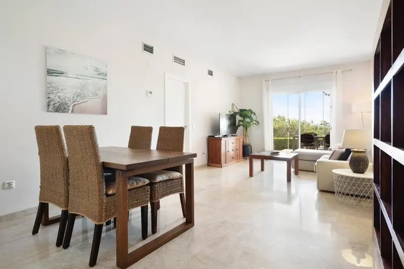 Apartamento en Primera Linea de Playa Estepona 2 Dormitorios