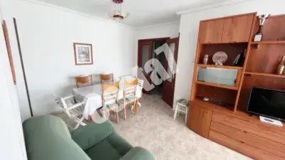 Piso en Venta en Noja: 2 Dormitorios, Terraza y Garaje