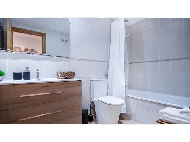 Apartamento en Alquiler Valencia de las Torres 2 Dormitorios Piscina