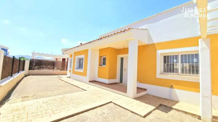 Villa de Lujo en Lorca 3 Dormitorios Jardin Privado