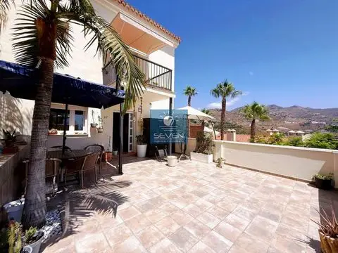 Piso de 3 Dormitorios en venta Almuñécar, España