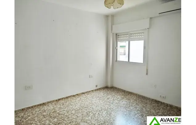 Alquiler piso 5 dormitorios 144m² Mérida