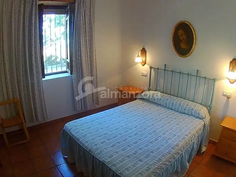 Cortijo en Venta en Oria Almeria