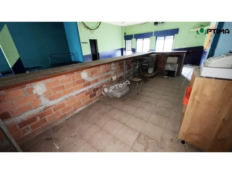 Venta Local Comercial Outes 103m2 Trastero A Reformar