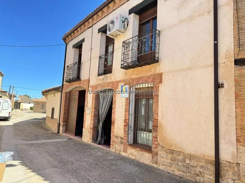Casa en Venta en Villalonso 3 Dormitorios 2 Baños Garaje y Patio