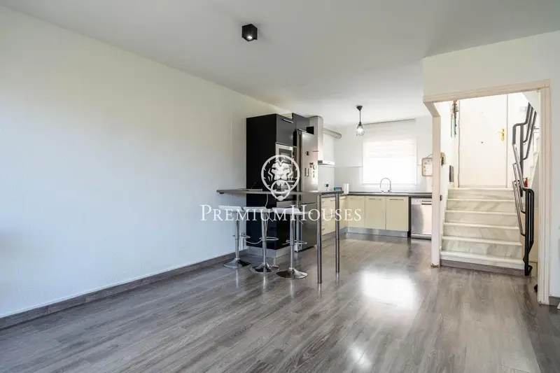 Adosado en venta Les Botigues de Sitges con vistas al mar