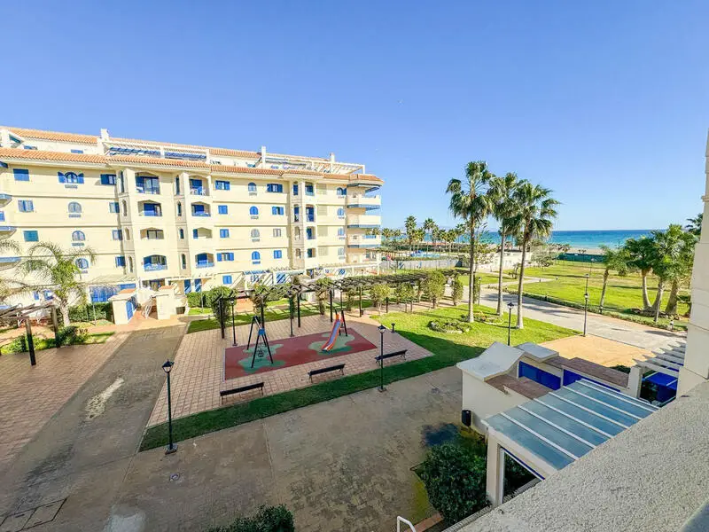 Apartamento en primera linea de playa San Luis de Sabinillas