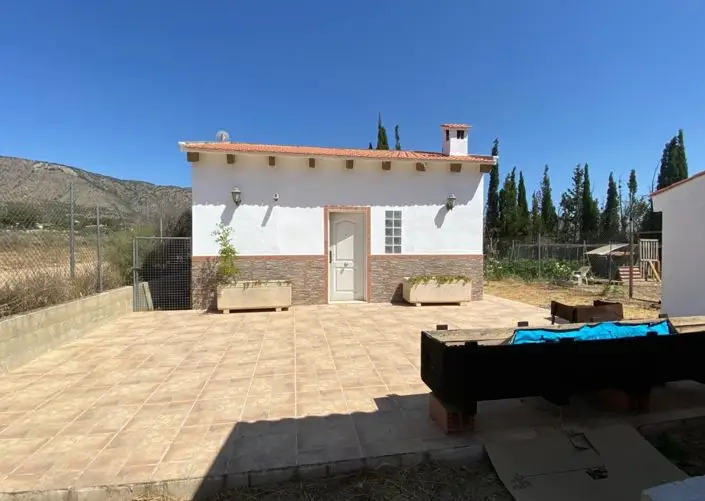 Villa de 6 Dormitorios en Venta - Ideal para Familias o Inversores