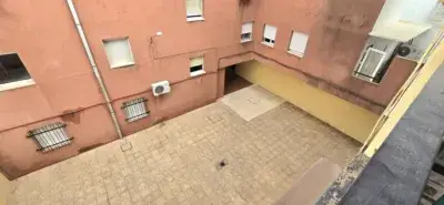 Piso en venta en Alcalá de Guadaíra céntrico con terraza