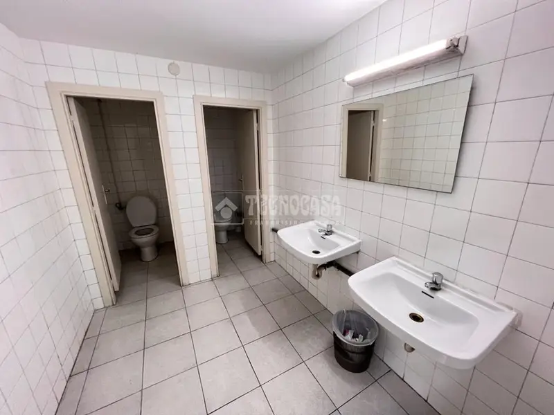 Plaza de Garaje en Venta en Eixample - Roma 2000