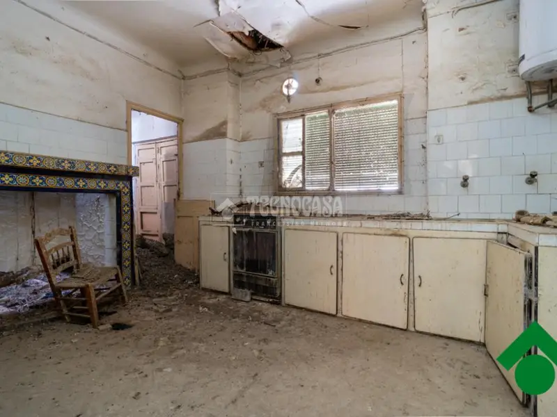 Casa señorial en venta en Santa Fe Granada 817m2 27 dormitorios