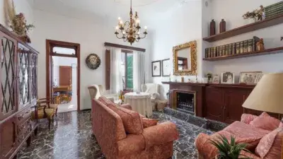 Casa en Alaró con 3 Dormitorios y Terraza con Vistas