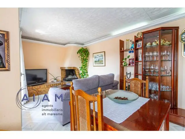 Piso en Venta en Malgrat de Mar con Chimenea y Ascensor