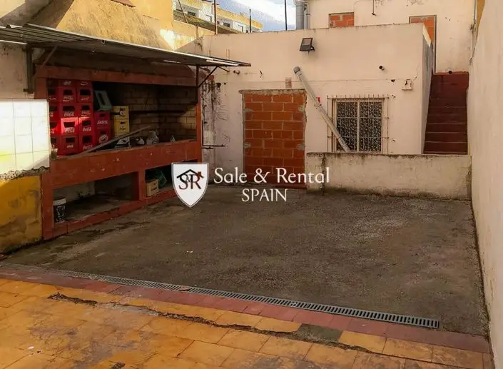 Casa de Pueblo en Lloret de Mar 5 Dormitorios Gran Potencial