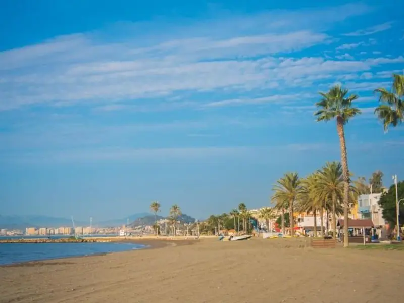 Venta Edificio con Vistas al Mar en El Palo Malaga