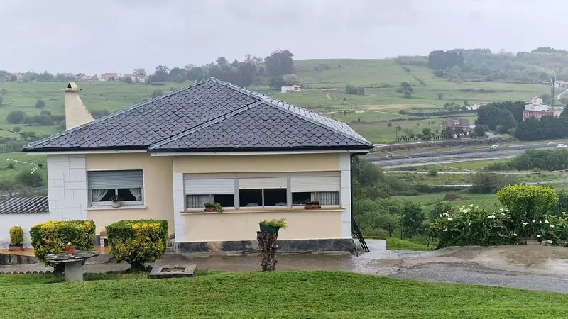 Venta Casa con calefacción en Cudón, Miengo