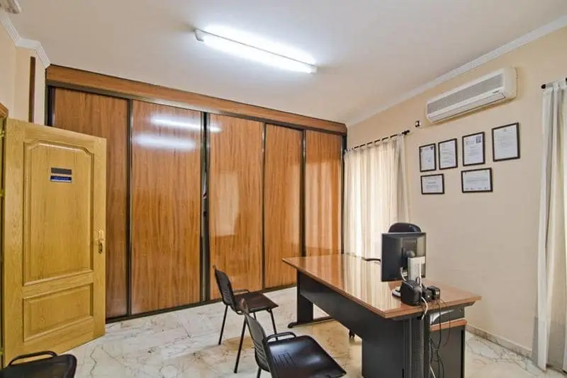 Local Comercial 240m2 Motril Grana oficina vivienda