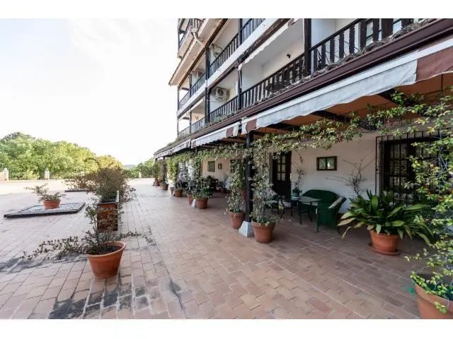 Local Comercial con Garajes en Urbanizacion Privada