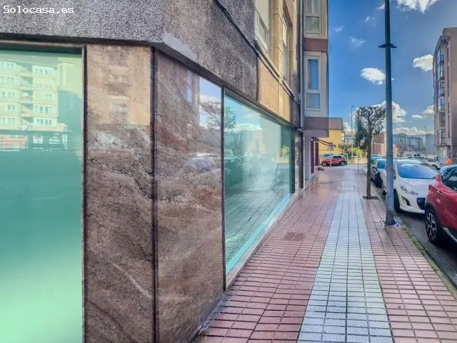 Local Reformado en Maliaño: Vivienda u Oficina