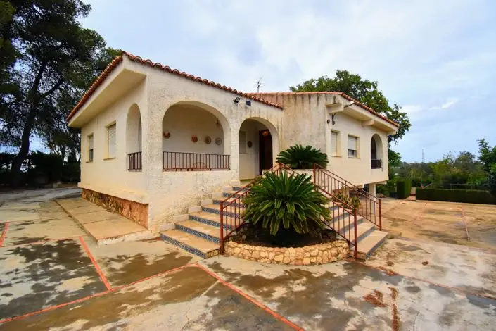 Villa de 4 Dormitorios en Venta en El Vedat de Torrent