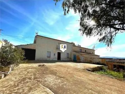Finca Histórica Andaluza con Vistas Espectaculares