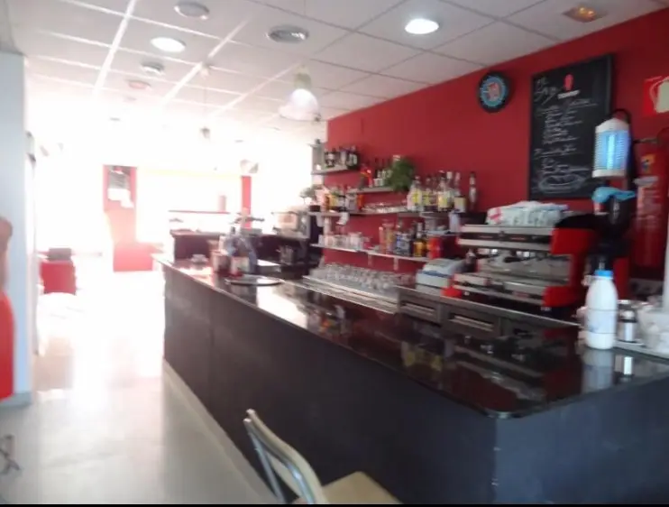 Local Comercial en Venta y Alquiler Dos Plantas Terraza
